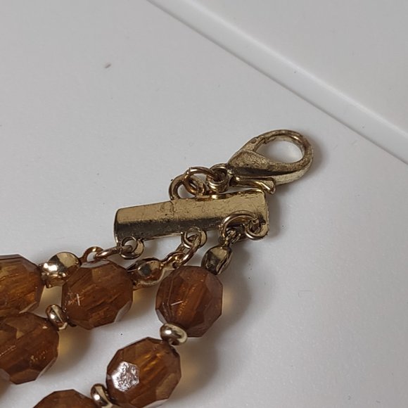 Pretty Asymmetrical Plastic Bead Layered Necklace 20 Inches Long - Picture 7 of 16